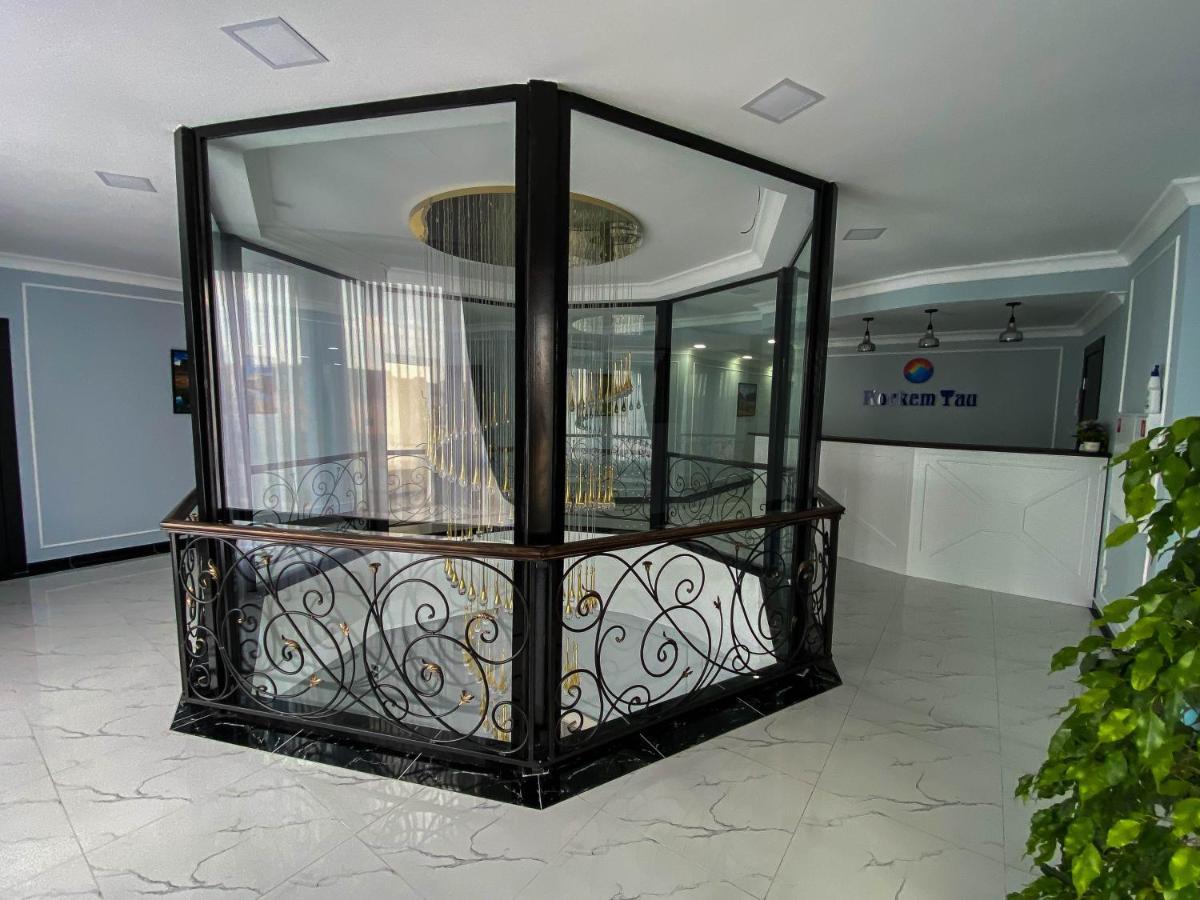 Korkem Tau Hotel Astana Luaran gambar
